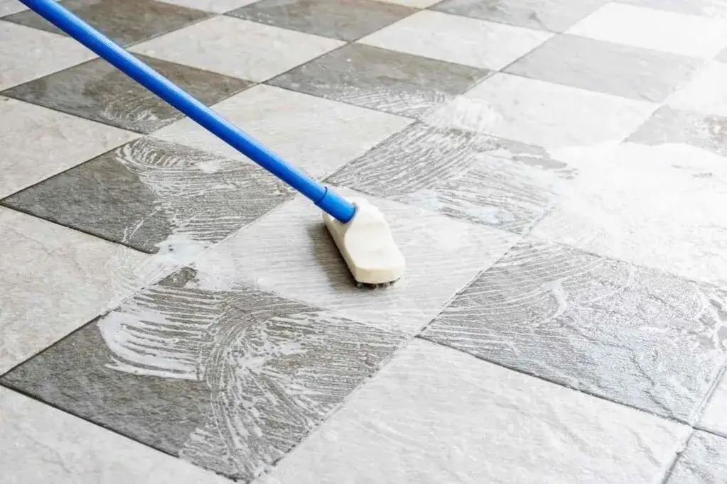 rodzaje zabrudzeń gres po remoncie