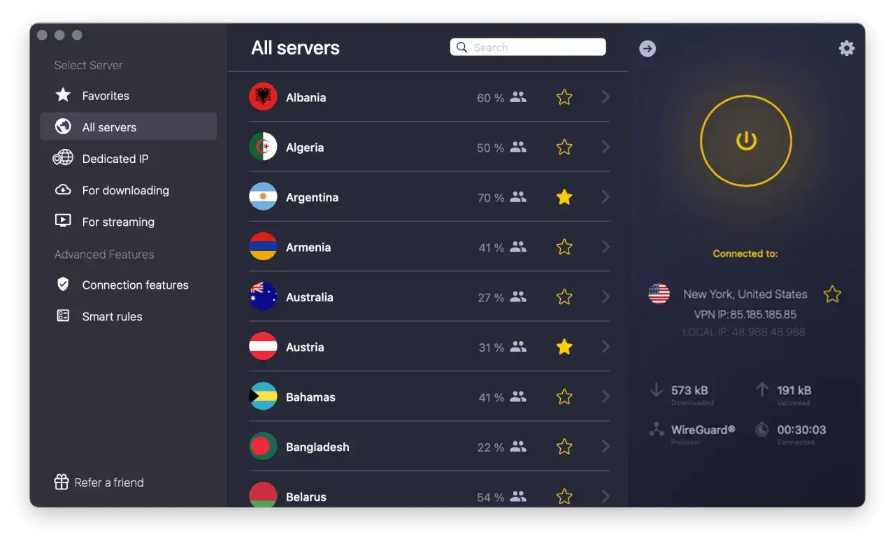 Interfejs aplikacji CyberGhost VPN z listą serwerów i informacją o połączeniu.