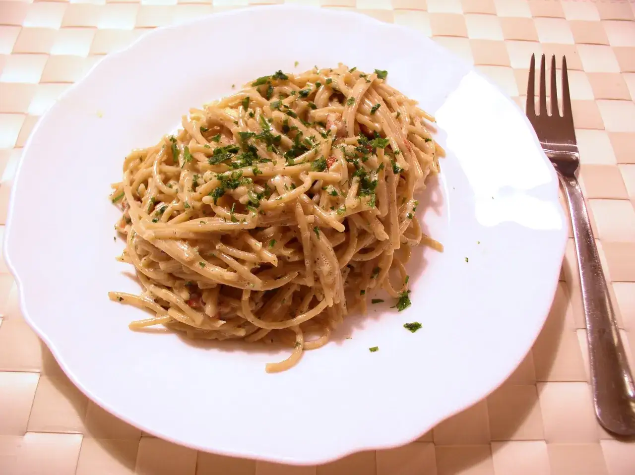 Zdjęcie Ile makaronu spaghetti na 2 osoby, aby nie przepłacić za jedzenie?