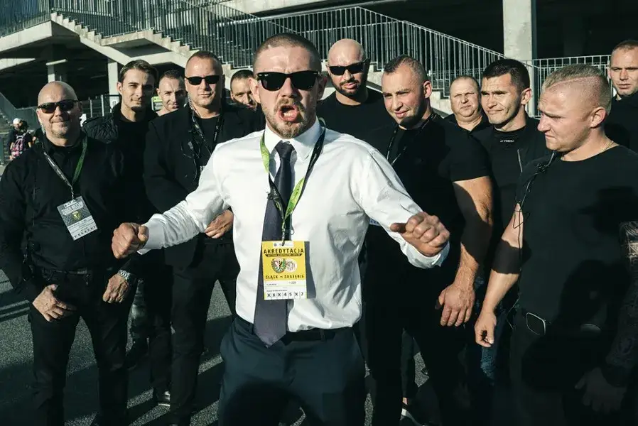 Zdjęcie Bad Boy - Opis Filmu Sensacyjnego z Mroczną Fabułą Braci