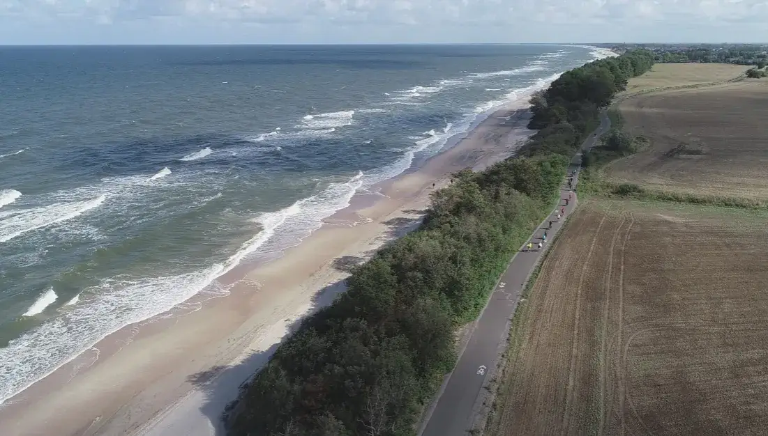 Zdjęcie Ile km jest z Mielna do Kołobrzegu? Sprawdź ile naprawdę to trwa