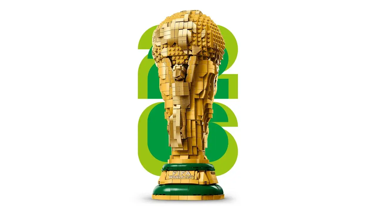 Goldener Lego-Pokal mit der Aufschrift
