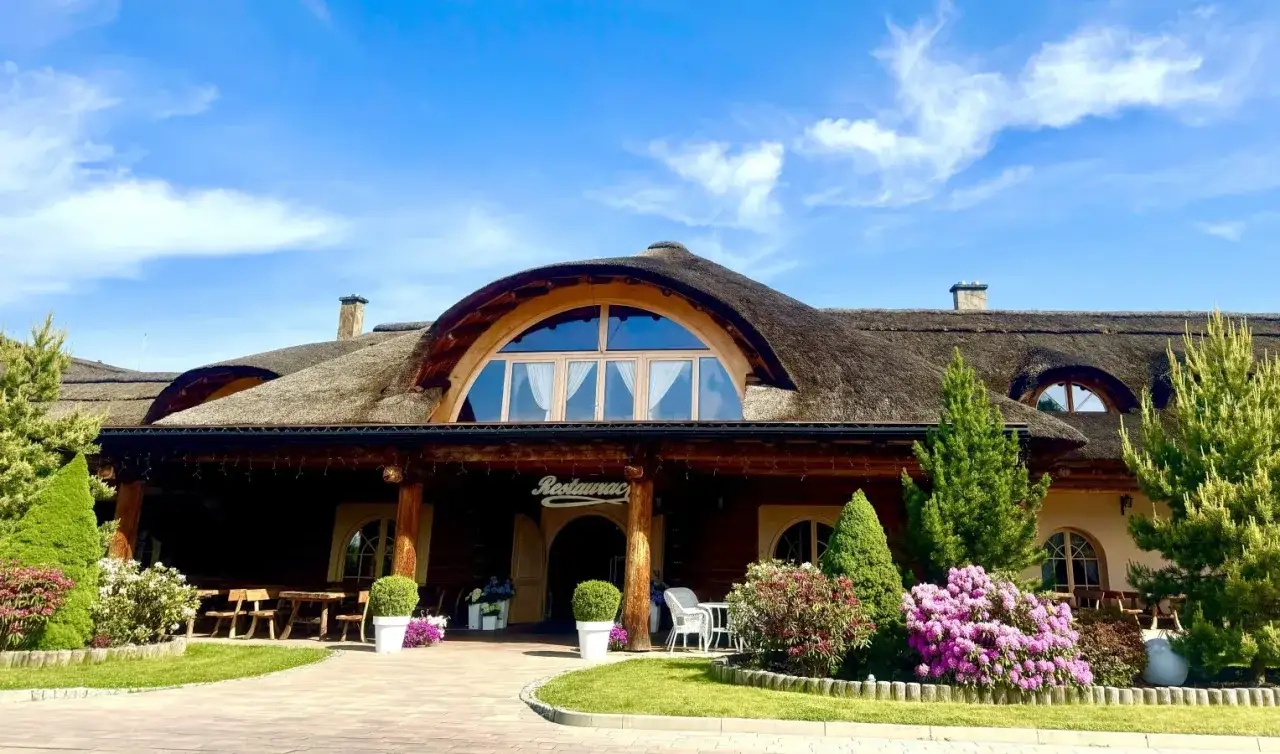 Dworek G&oacute;ralski Łodygowice architektura wnętrza elewacja