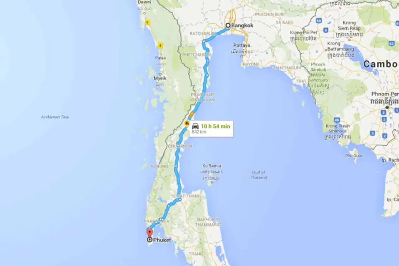 Trasa z Phuket do Bangkoku w Tajlandii. Lot trwa 10 godzin i 54 minuty, pokonując 842 km.