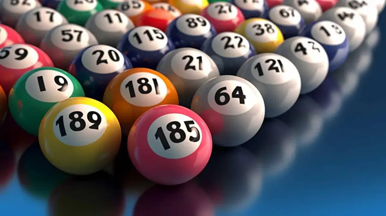 Kolorowe kule do gry z numerami, jak w keno. Ile liczb wygrywa? Trudno powiedzieć, ale te z numerami 189, 185, 181, 64, 21, 19, 20, 57, 115, 89, 22, 42, 121, 13, 38, 43, 19, 59, 17, 26, 65, 32, 11, 18, 31, 67, 37, 18, 1, 27, 33, 35, 36, 39, 40, 41, 44,...