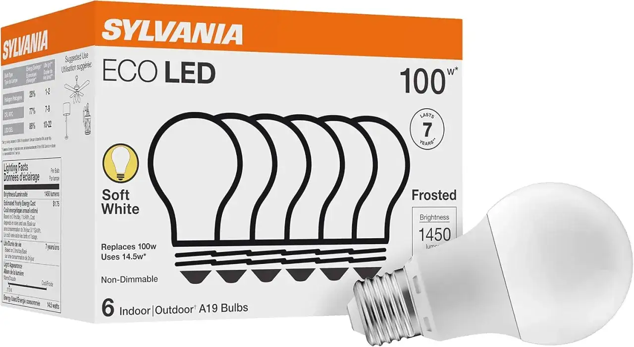 Opakowanie żarówek LED Sylvania ECO LED z gwarancją 7 lat. Zapewniają jasność 1450 lumenów i zastępują żarówki 100W, zużywając tylko 14.5W.
