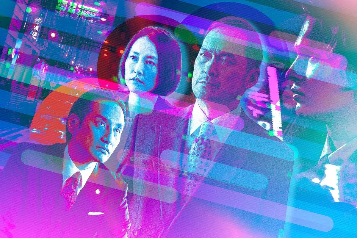 Män i kostym och en kvinna i neonupplysta Tokyo, en scen som påminner om