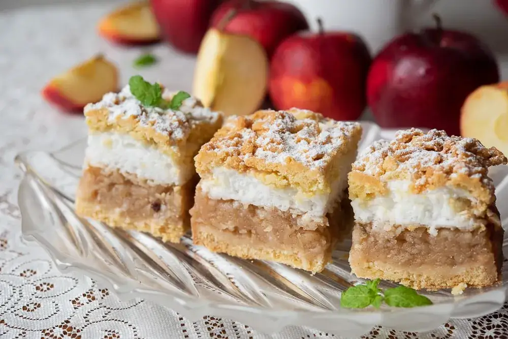 Składniki na kruche ciasto szarlotka