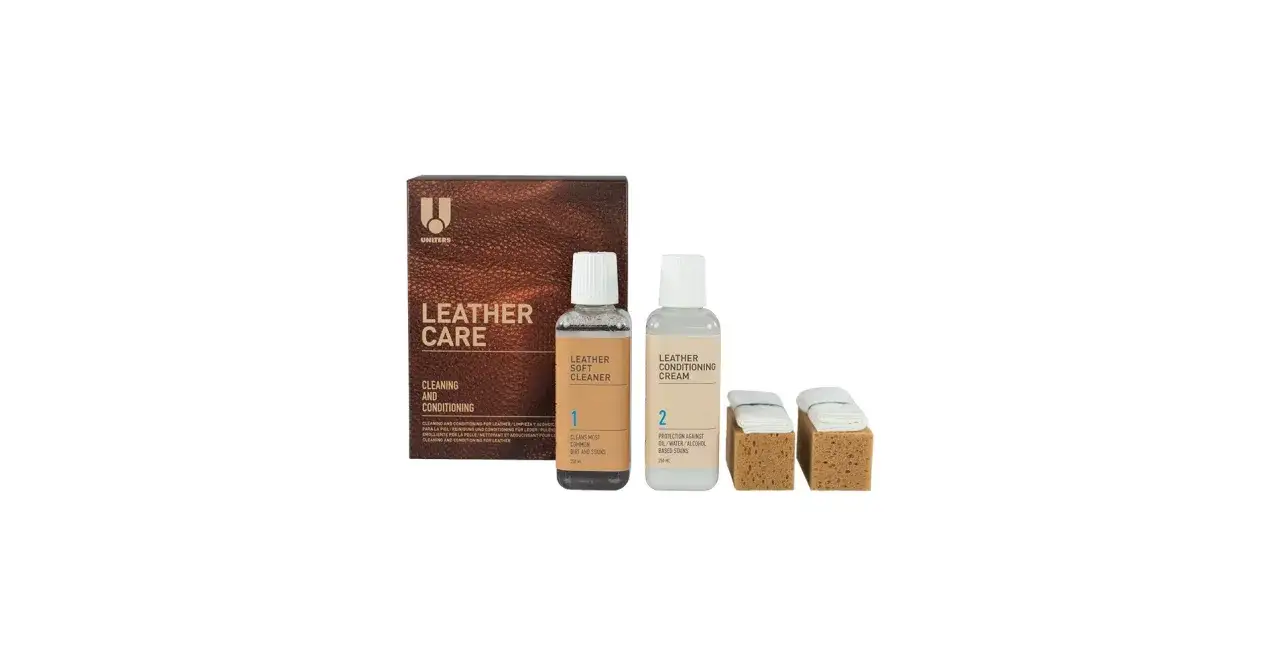 Set für Leder reinigen: Leder Soft Cleaner und Conditioning Cream mit Schwämmen.