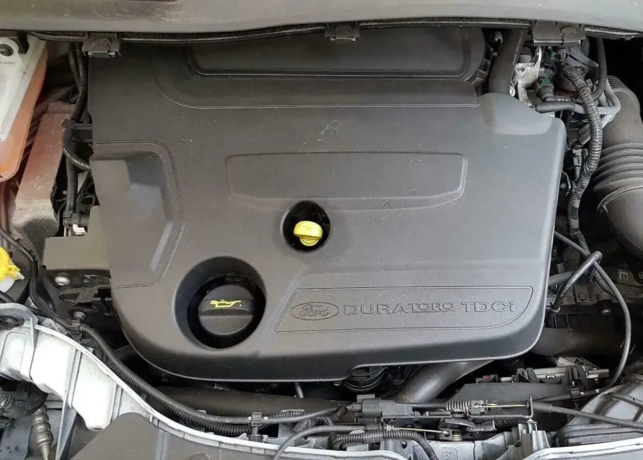 Ford S-Max Mk1 2.0 TDCi engine bay
