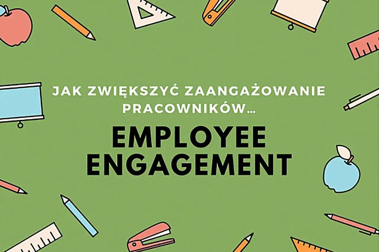 Jak zwiększyć zaangażowanie pracowników? Grafika z przyborami szkolnymi i jabłkami.