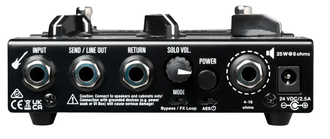 R&uuml;ckseite des Hughes & Kettner Stompman mit Anschl&uuml;ssen f&uuml;r Input, Send/Line Out, Return, Solo Vol., Power, Mode (Bypass/FX Loop, AES) und Lautsprecherausgang.