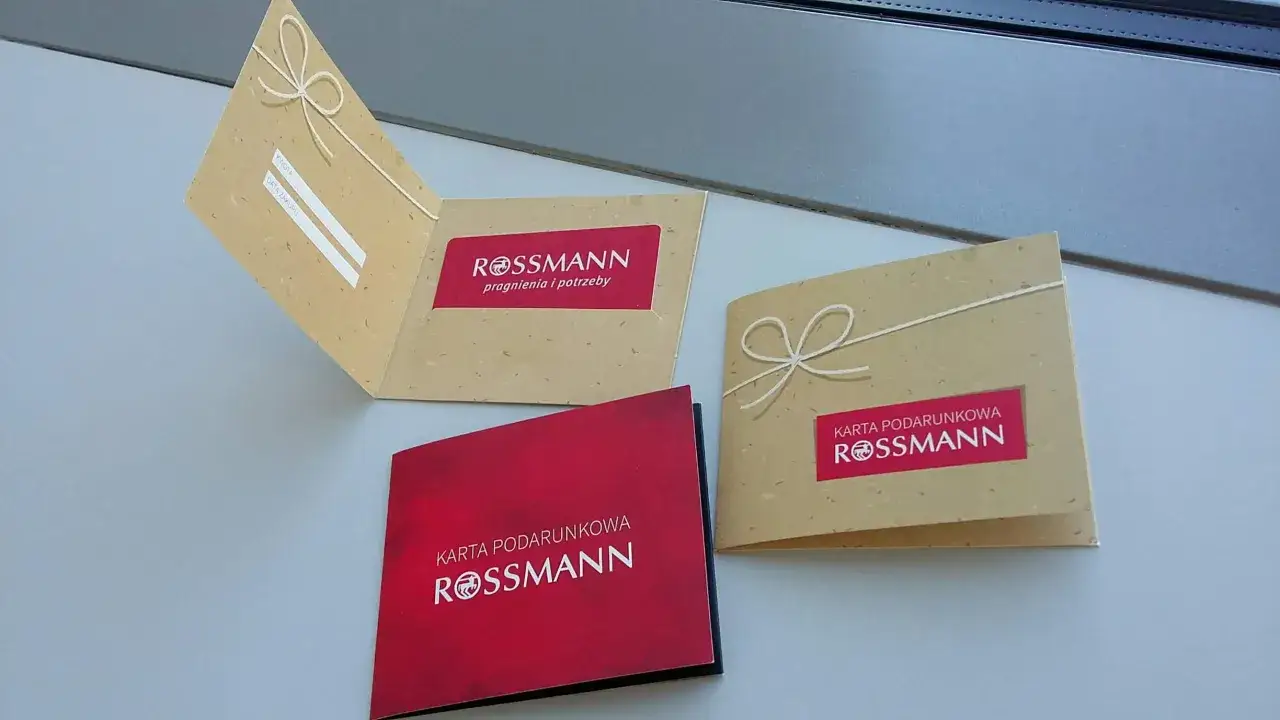 Karta podarunkowa Rossmann w kasie, płatność za promocje