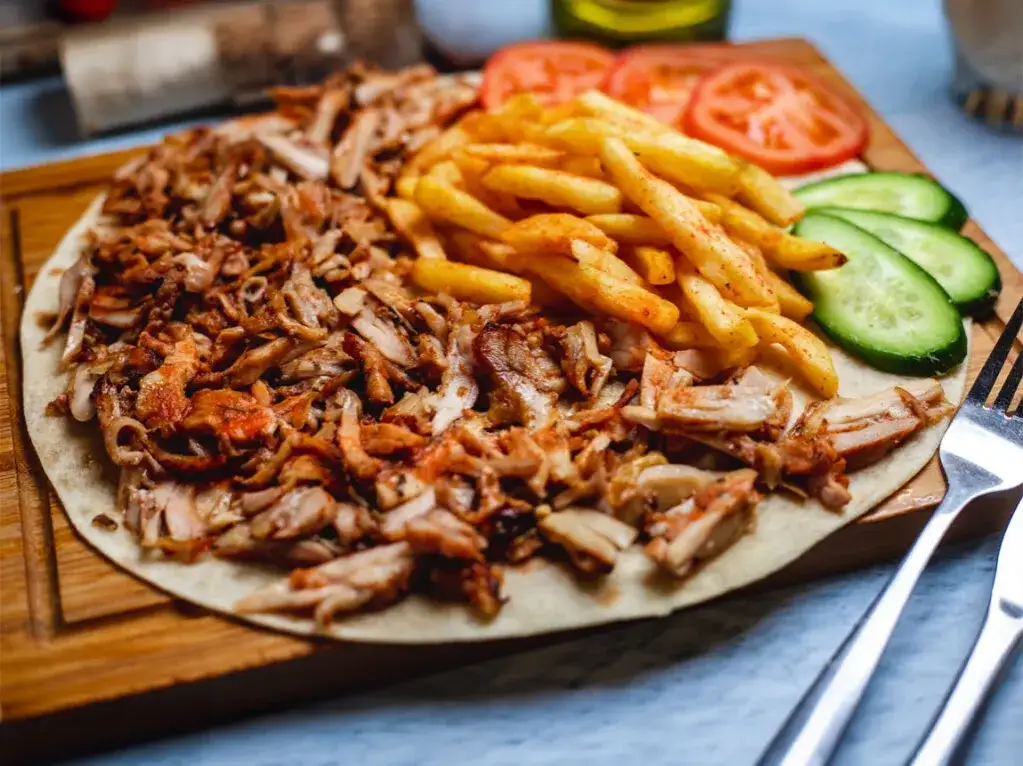 Porównanie frytek i surówek do kebaba