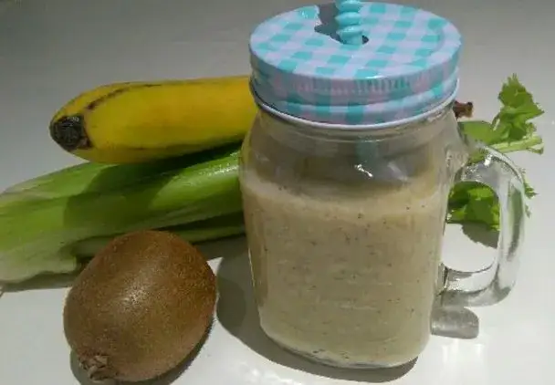 Zdjęcie Koktajl z selera naciowego i banana - zdrowy przepis na energię