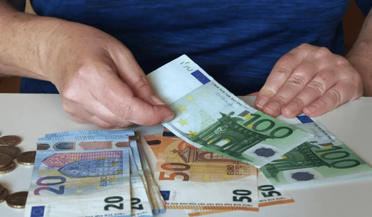 Zdjęcie Ile wynosi emerytura po 5 latach pracy? Zaskakujące kwoty i warunki