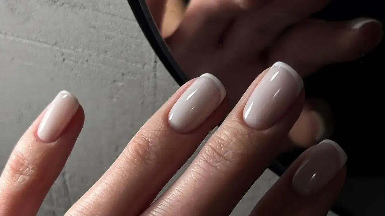 Zdjęcie Jak zrobić american manicure: proste kroki do idealnych paznokci