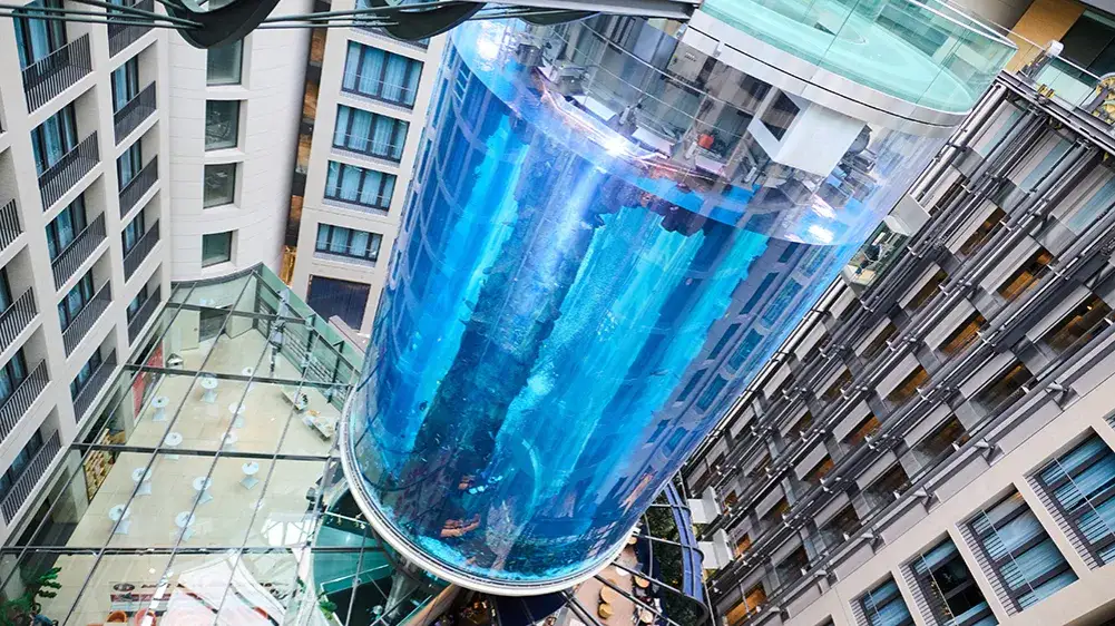 Aquarium AquaDom effondrement d&eacute;g&acirc;ts