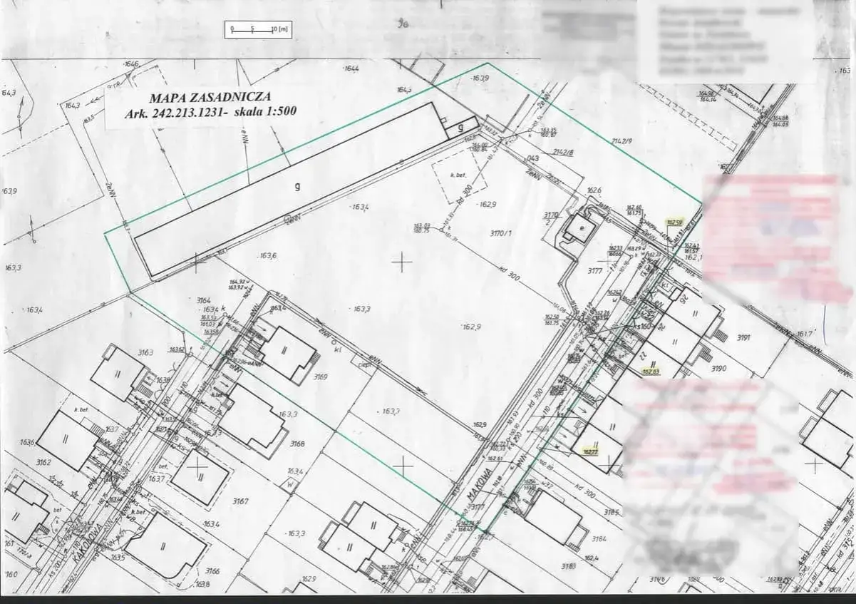 Mapa zasadnicza z oznaczeniami działek i budynków. Jak sprawdzić stan prawny działki? Analiza mapy geodezyjnej to pierwszy krok.