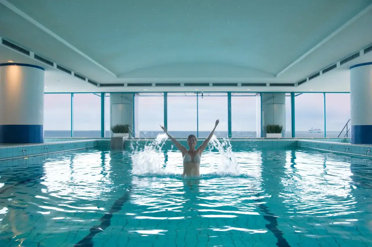 Hotel Neptun Warnem&uuml;nde Thalasso Meerwasserpool