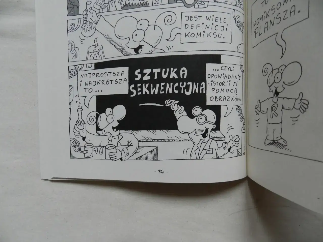Komiksy dla dzieci łatwe do narysowania po polsku. Dwie postacie w okularach dyskutują o sztuce sekwencyjnej, czyli opowiadaniu historii za pomocą obrazków.