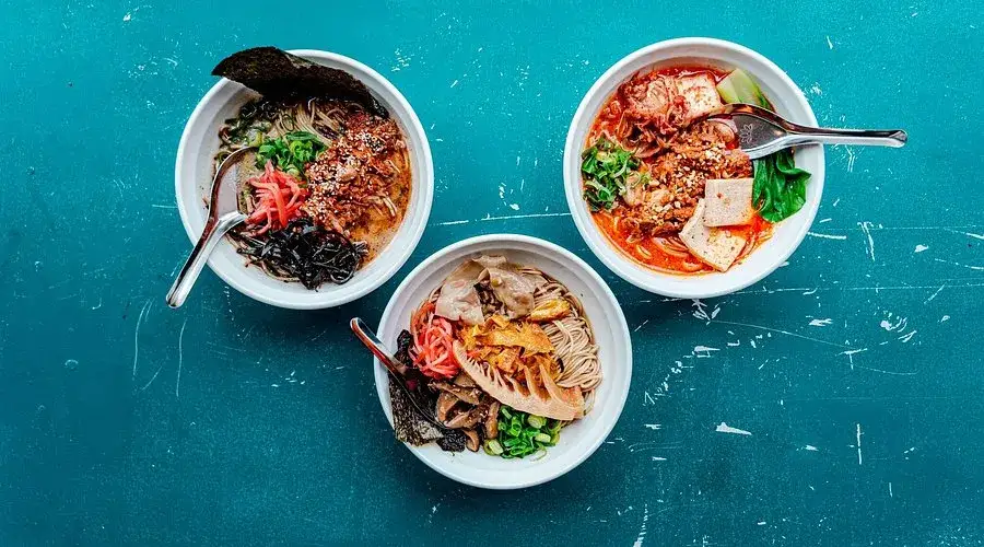 Żoliborz restauracje azjatyckie sushi ramen