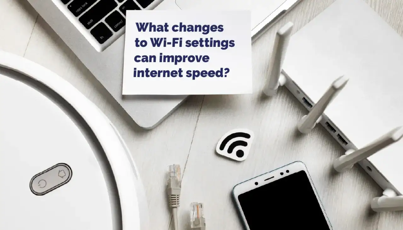 Laptop, Router, Smartphone und ein Zettel mit der Frage: