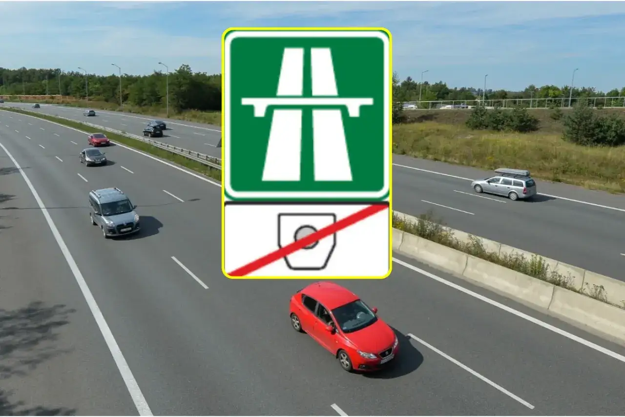 Znak końca autostrady w Czechach. Gdzie kupić e-winiety Czechy? Znak informuje o końcu odcinka płatnego.