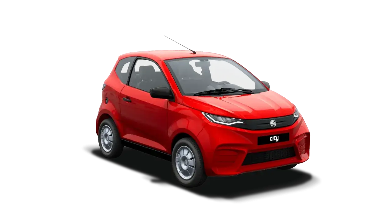 Czerwone Aixam auto, model City, z czarnymi detalami i felgami, prezentuje się dynamicznie na czarnym tle.