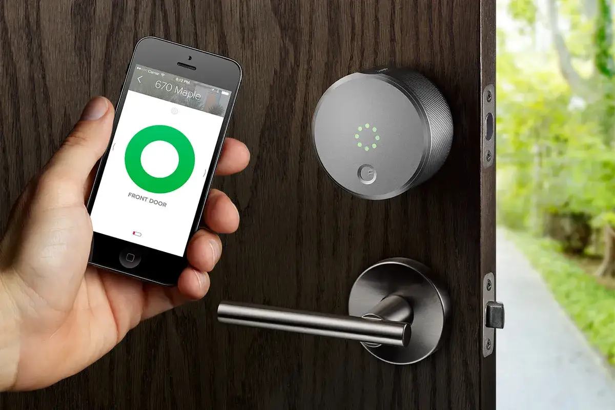 Semplifica il tuo self check-in appartamenti con questo sistema smart lock controllato da smartphone.