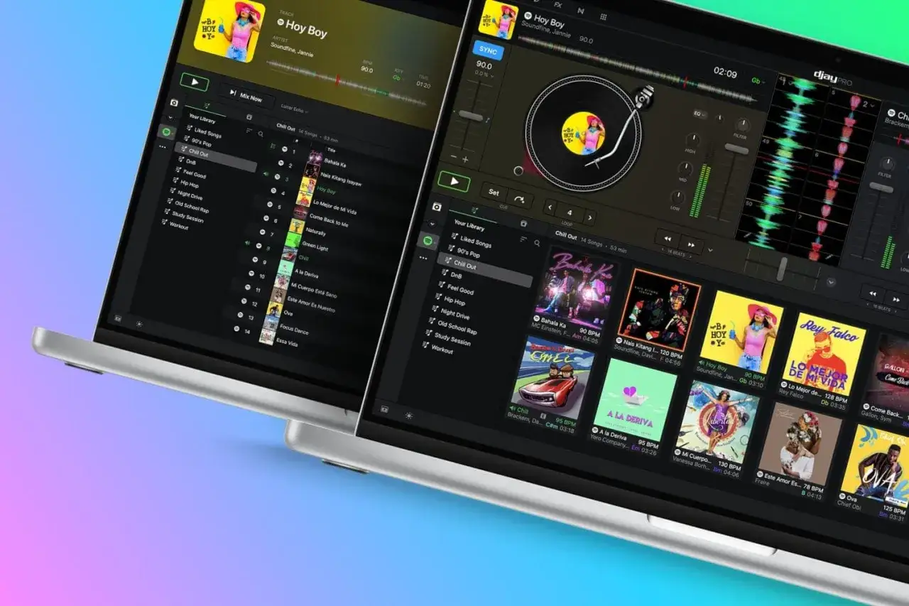 Interface d'un logiciel mixage dj affichant des pistes musicales et des platines virtuelles.