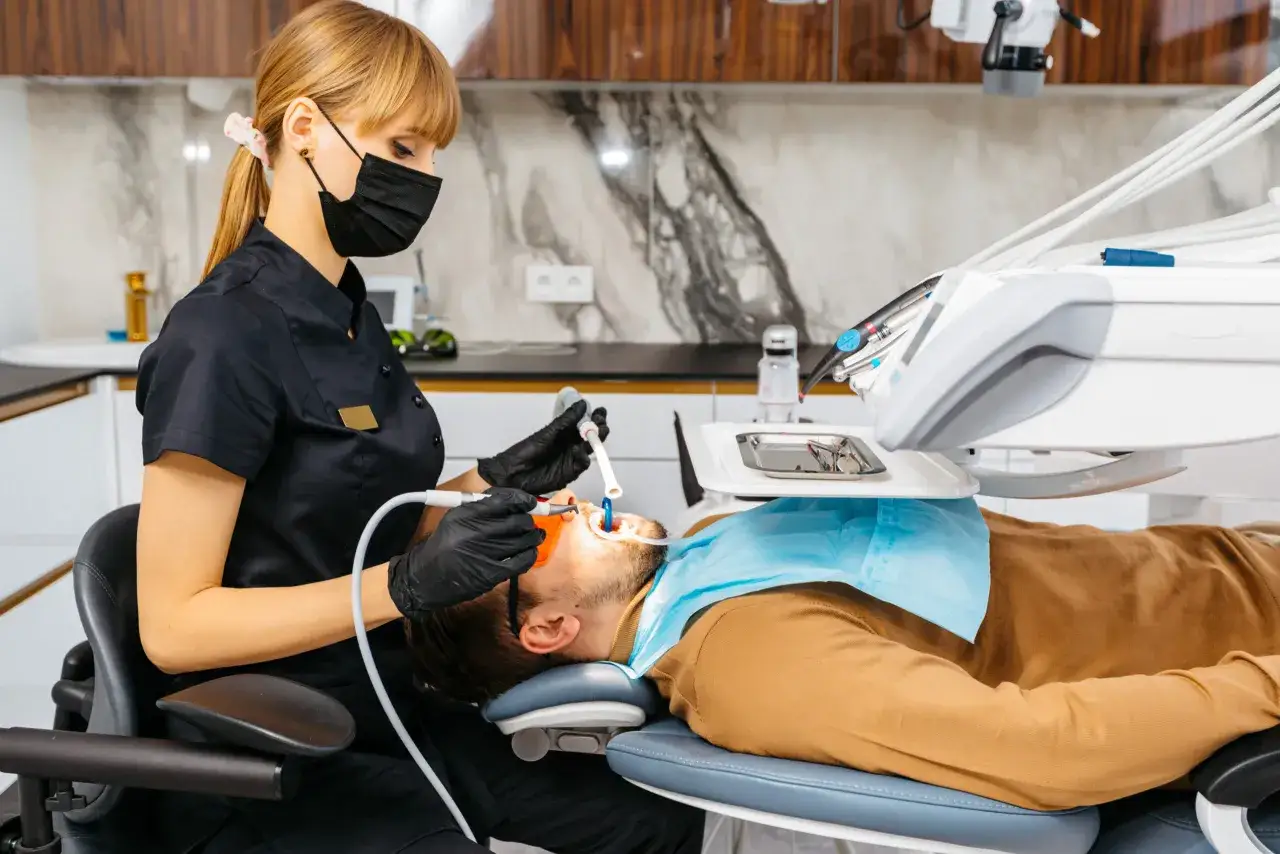 Pacjent u dentysty, zalecenia po zabiegu