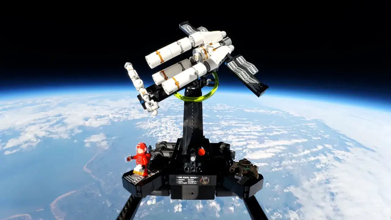 Ein LEGO-Modell des Raumschiffs 