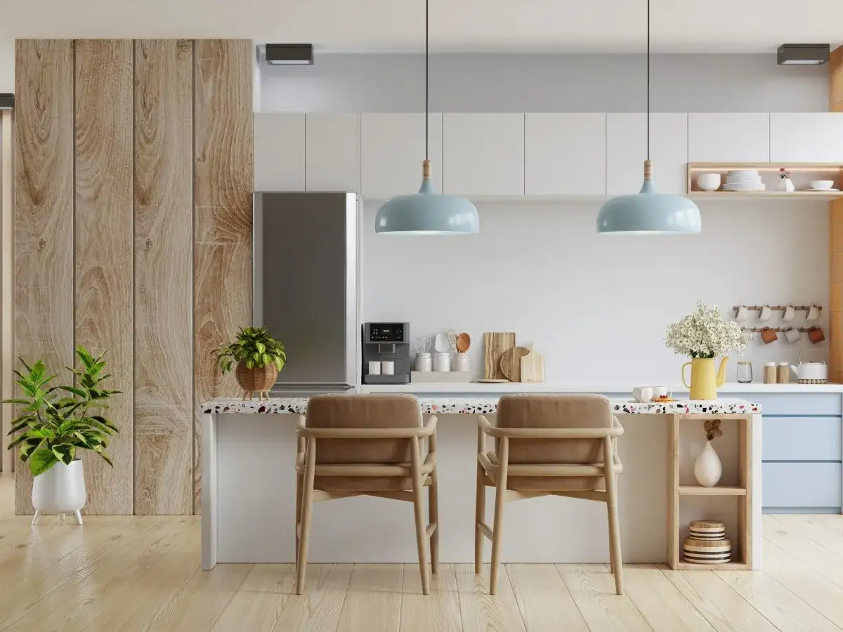 Cocina moderna con pared de madera y detalles en azul claro. &iexcl;Excelentes ideas para pared de cocina!