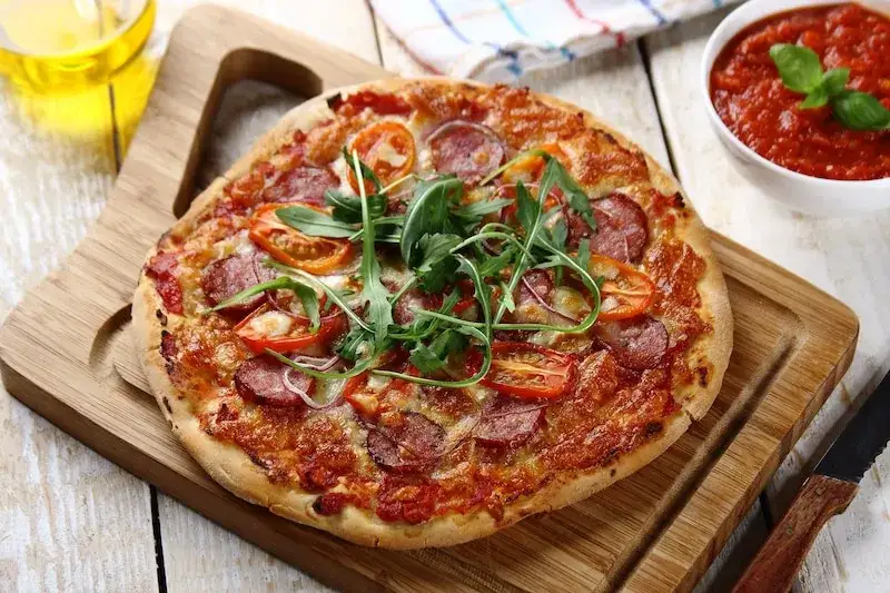 apetyczna szybka domowa pizza