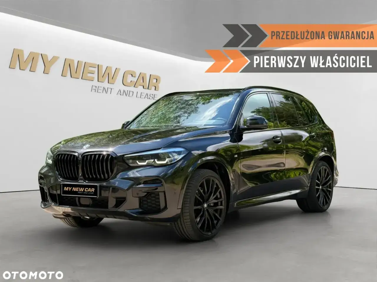 Czarny BMW X5 2023 z przedłużoną gwarancją i od pierwszego właściciela. Idealny do wynajmu.