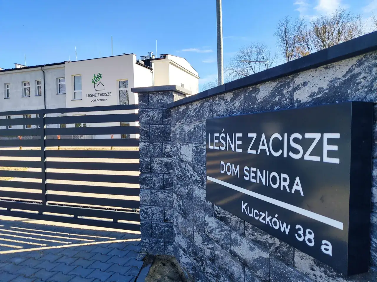 Mapa Polski z zaznaczonymi domami seniora Zacisze