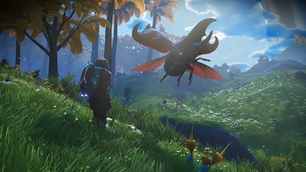 Explorador observa insecto gigante en planeta alien&iacute;gena. &iquest;Cumplen los **no man's sky requisitos** para esta aventura?