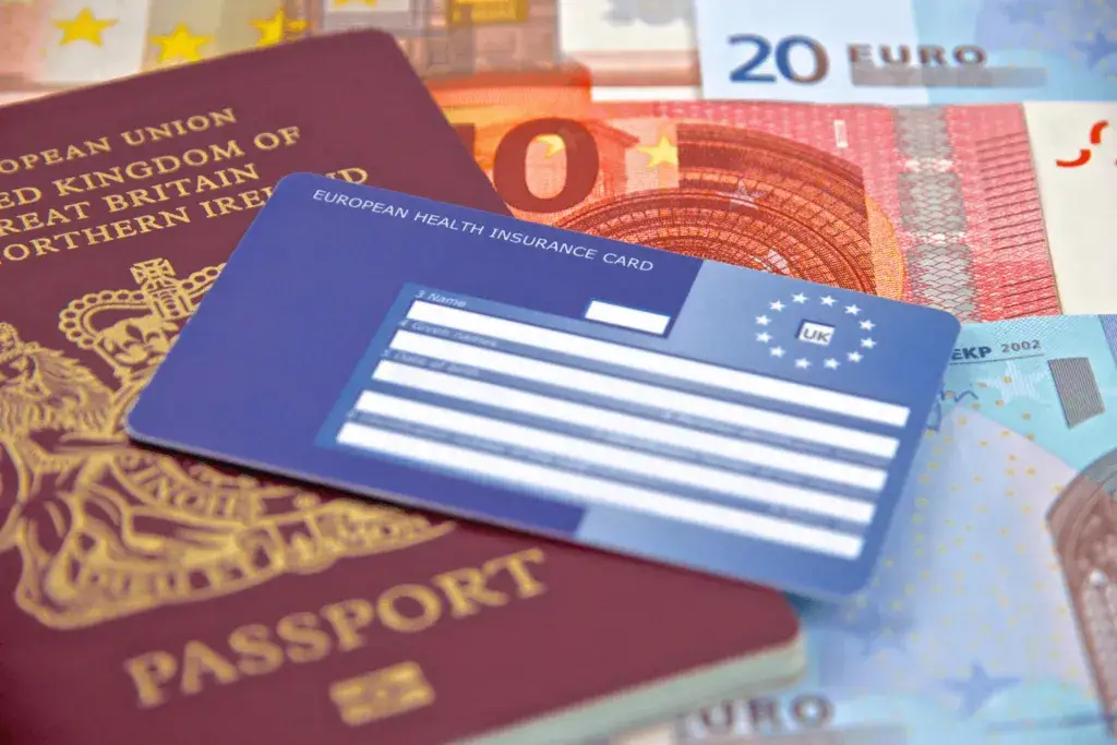 paszport dowód osobisty euro karta płatnicza