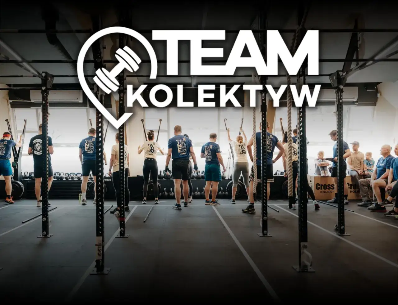 Crossfit Wrocław, gdzie? Zobaczcie trening Team Kolektyw! Siłownia pełna ludzi, sprzętu i pozytywnej energii.