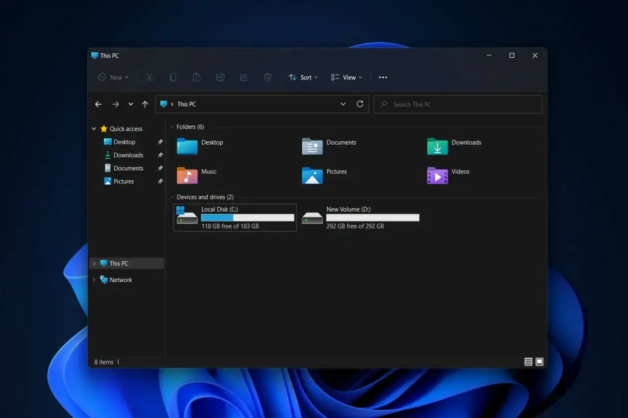 Widok eksploratora plików Windows 11. Pokazuje, ile zajmuje dysk C: (118 GB z 183 GB) i D: (292 GB z 292 GB).