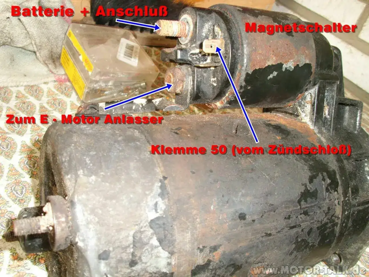 Defekter Anlasser? Symptome: Batterieanschluss, Magnetschalter und Klemme 50 (vom Z&uuml;ndschloss) sind hier zu sehen.