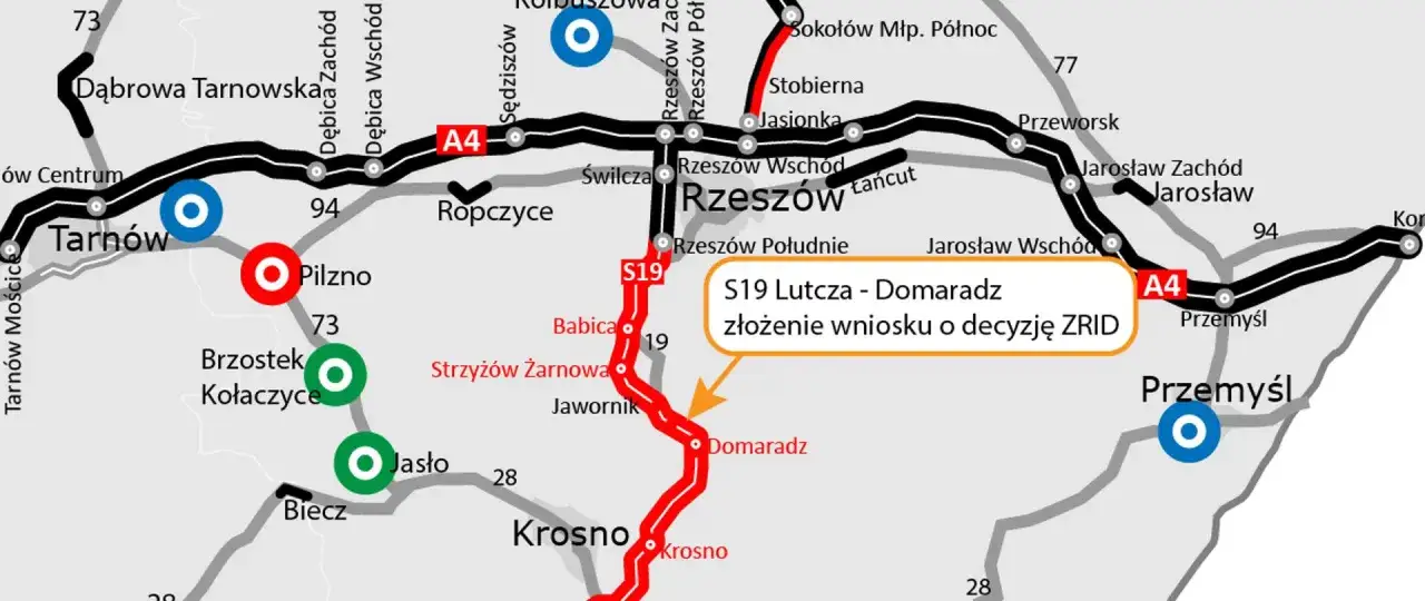 Mapa drogowa z zaznaczonymi miastami i drogami, w tym fragmentem Via Carpatia. Widoczne są drogi A4 i S19.