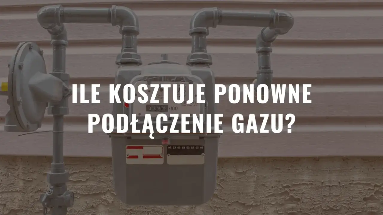 Szary licznik gazowy z rurami, z napisem 