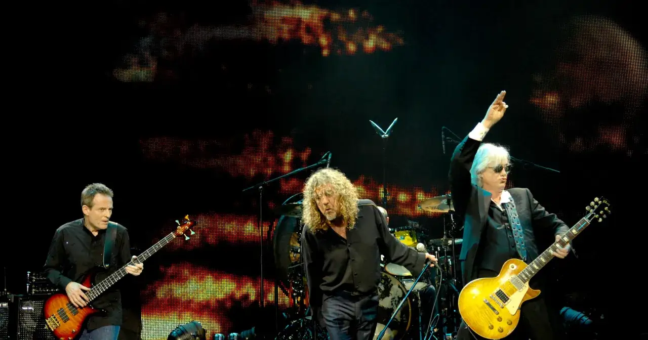 Robert Plant, Jimmy Page i John Paul Jones podczas legendarnego koncertu Led Zeppelin.