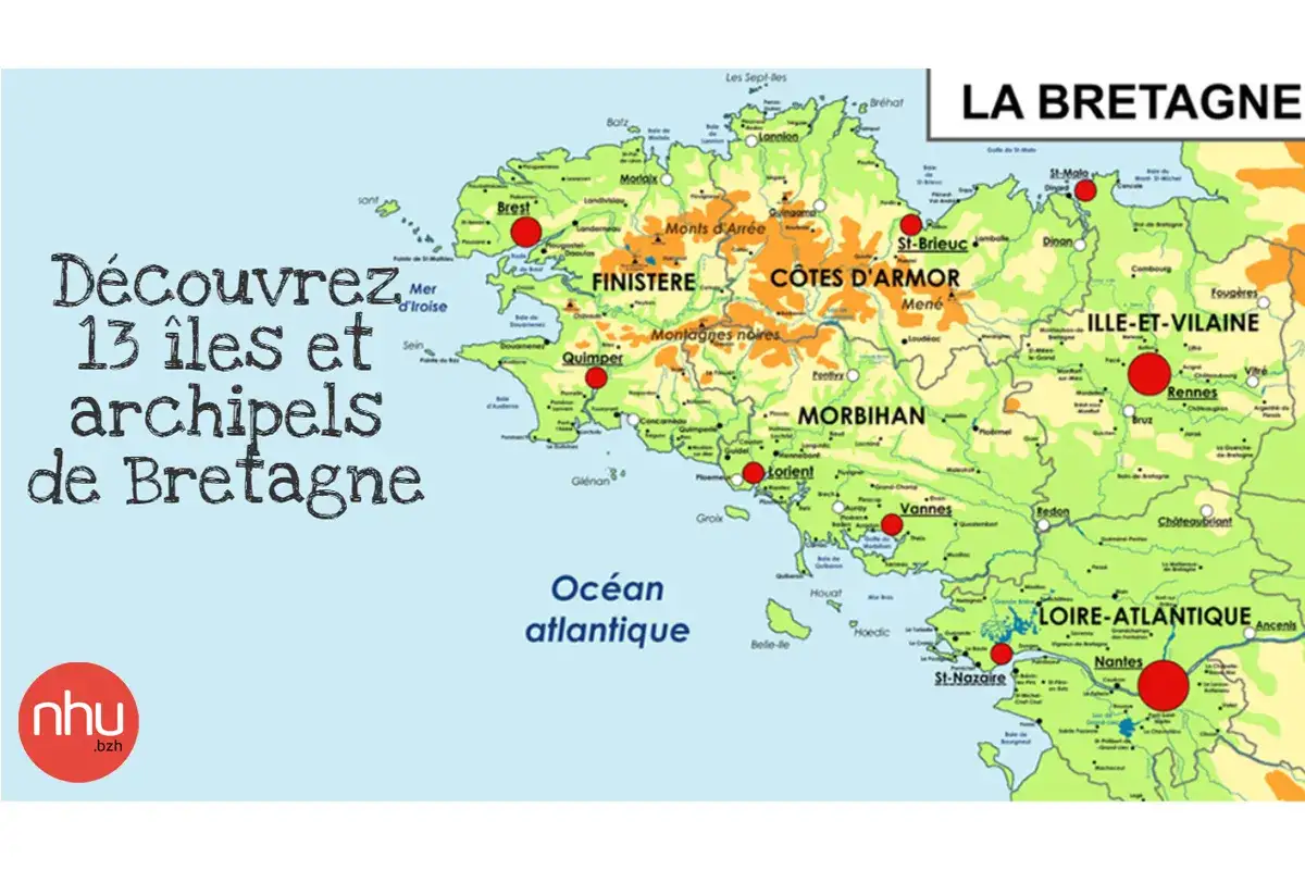 Carte de la Bretagne présentant 13 îles et archipels. La région est divisée en départements : Finistère, Côtes d'Armor, Morbihan, Ille-et-Vilaine et Loire-Atlantique.
