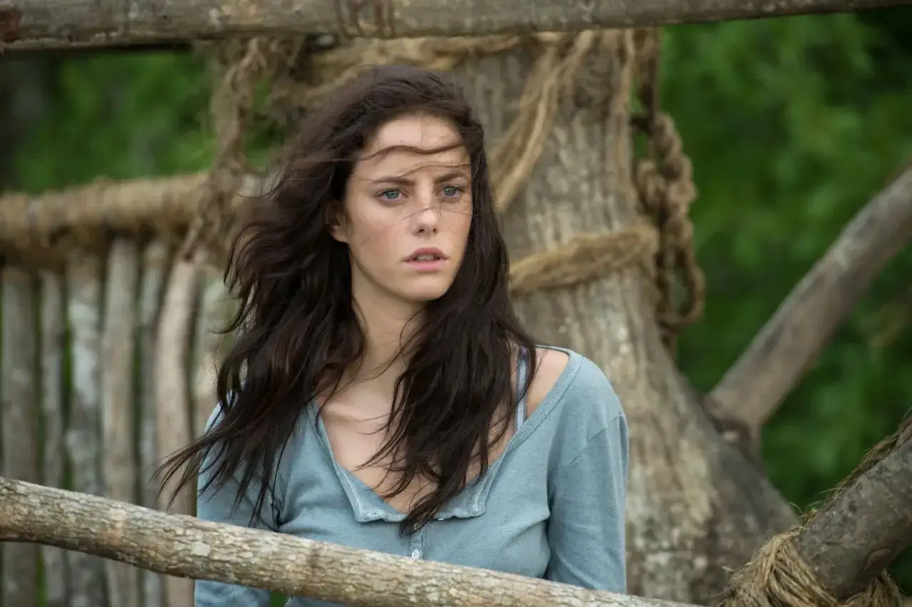 Kaya Scodelario w filmach, serialach i programach, jak w tej scenie z