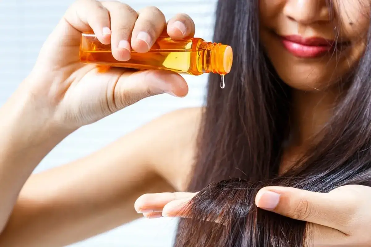 Aceite para el cabello, un remedio natural para la alopecia femenina.