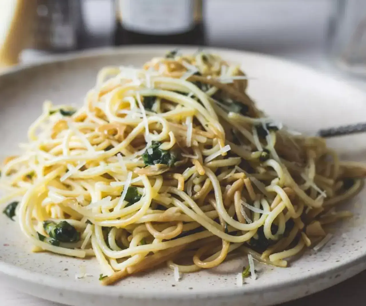 wysokiej jakości składniki spaghetti aglio olio