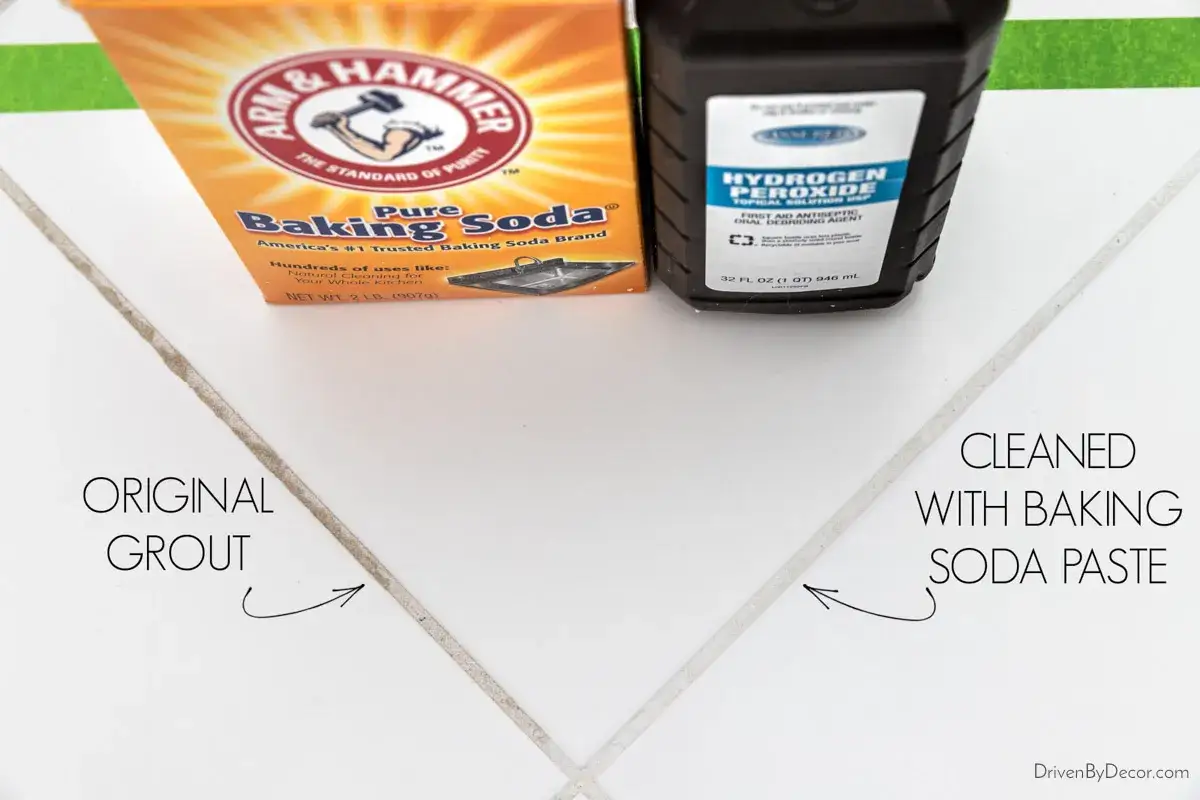 Avant/après : nettoyer joint salle de bain bicarbonate vinaigre. Le bicarbonate de soude et le peroxyde d'hydrogène sont prêts pour le nettoyage.